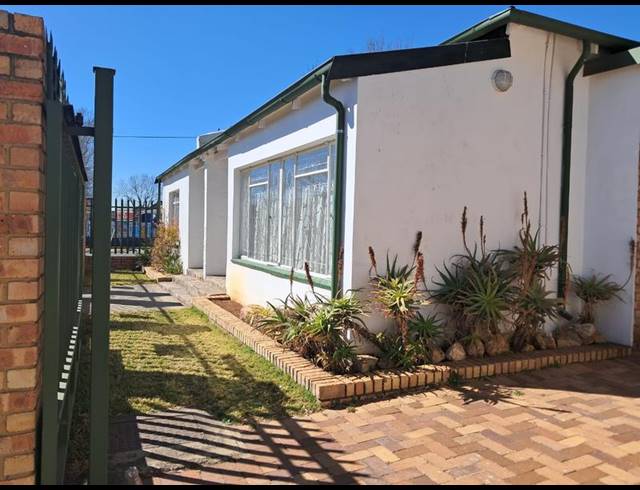 4 BEDROOM HOUSE FOR SALE IN BENONI CENTRAL